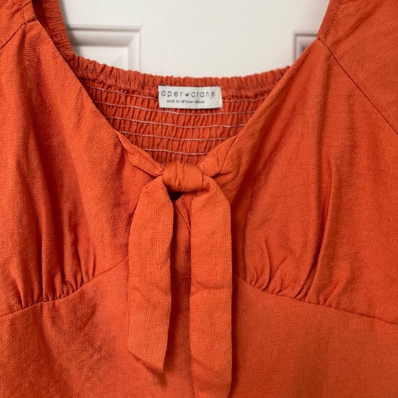 NWOT Paper Crane Rust Orange Puff Sleeve Tie Front Crop Top M - Picture 3 of 10